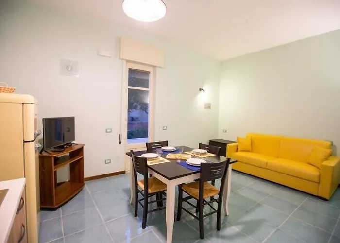 Il Nido Del Sole 아파트 체팔루